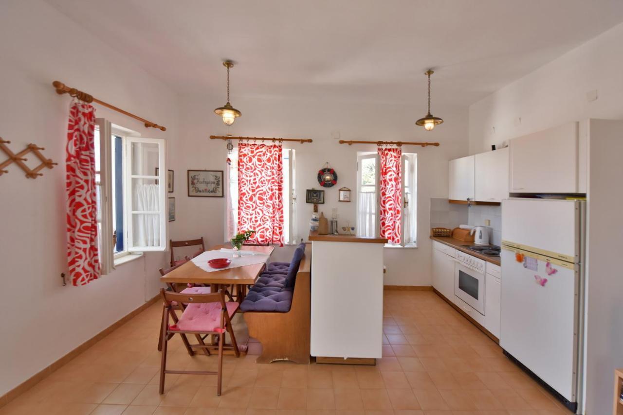 Вилла Options House Идра Экстерьер фото